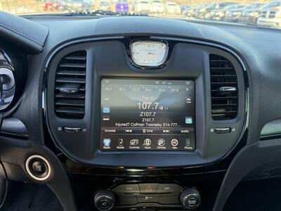 2016 Chrysler 300 Series S - Photo 12 - Cahokia, IL 62206
