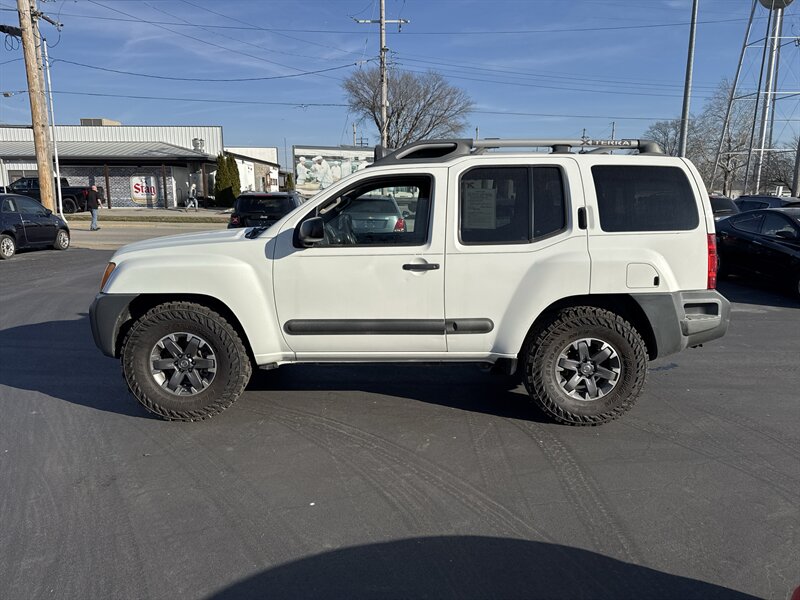 2015 Nissan Xterra PRO-4X - Photo 5 - Millstadt, IL 62260