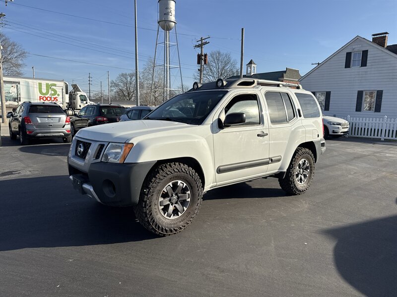 2015 Nissan Xterra PRO-4X   - Photo 1 - Millstadt, IL 62260