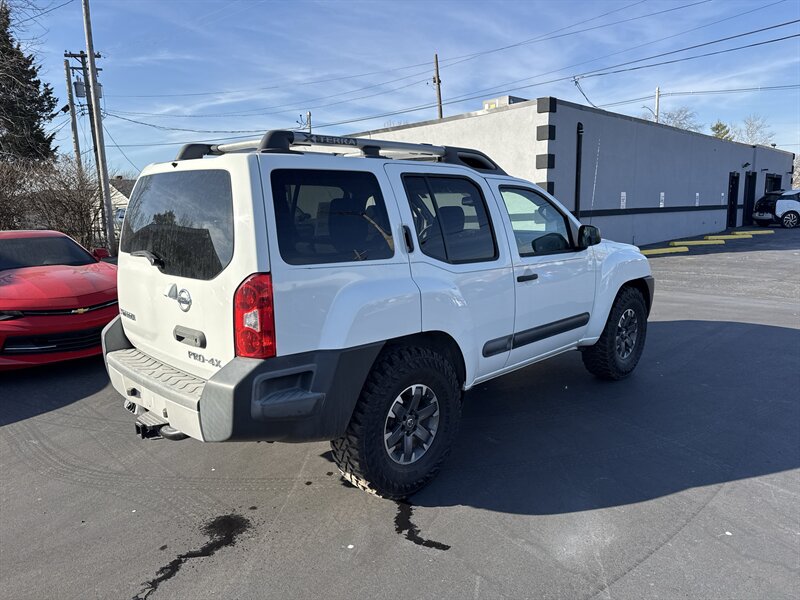 2015 Nissan Xterra PRO-4X - Photo 3 - Millstadt, IL 62260