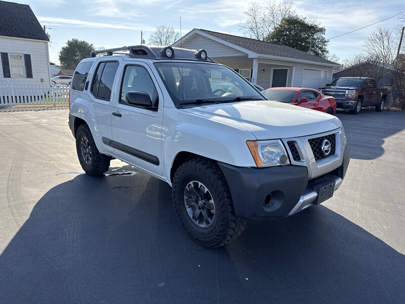 2015 Nissan Xterra PRO-4X - Photo 2 - Millstadt, IL 62260