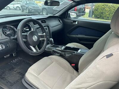 2013 Ford Mustang V6   - Photo 8 - Fairview Heights, IL 62208
