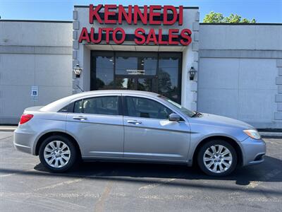 2014 Chrysler 200 LX   - Photo 1 - Fairview Heights, IL 62208