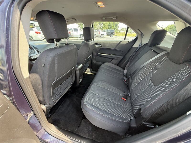 2017 Chevrolet Equinox LS - Photo 11 - Cahokia, IL 62206