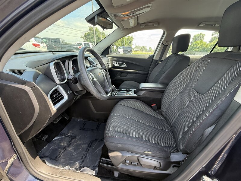 2017 Chevrolet Equinox LS - Photo 10 - Cahokia, IL 62206