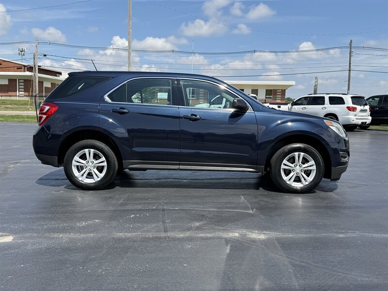 2017 Chevrolet Equinox LS - Photo 5 - Cahokia, IL 62206