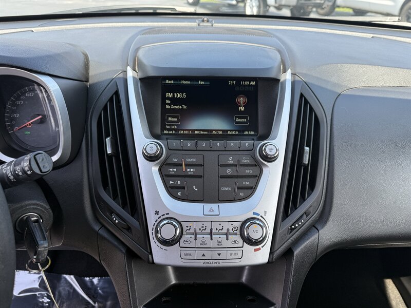 2017 Chevrolet Equinox LS - Photo 14 - Cahokia, IL 62206