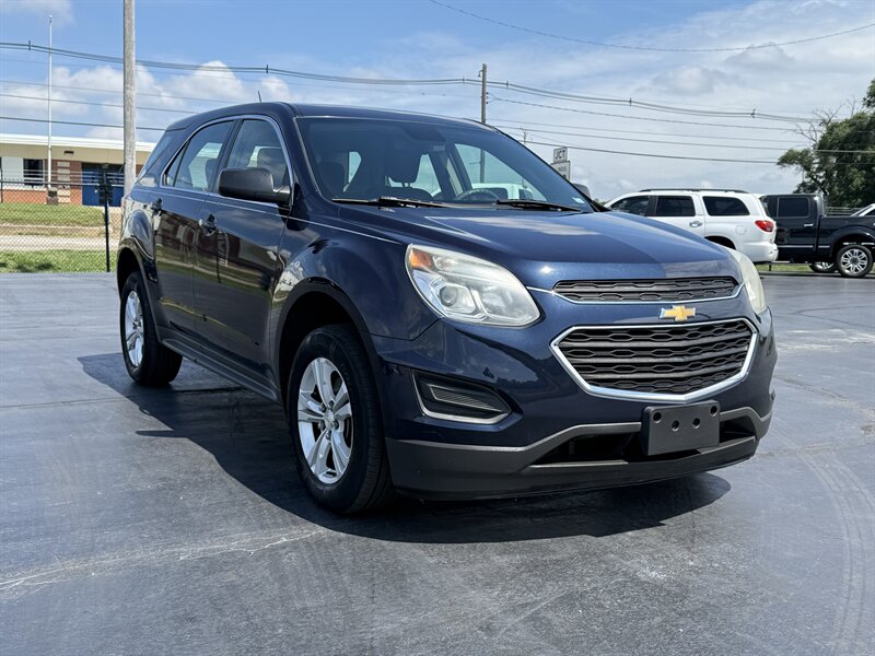 2017 Chevrolet Equinox LS - Photo 3 - Cahokia, IL 62206