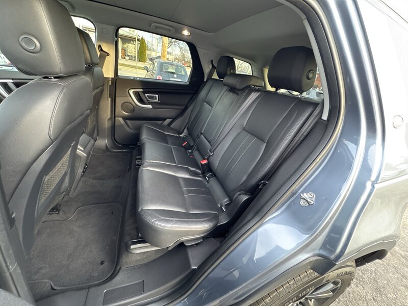 2018 Land Rover Discovery Sport HSE - Photo 17 - Millstadt, IL 62260