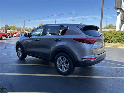 2017 Kia Sportage LX - Photo 5 - Fairview Heights, IL 62208