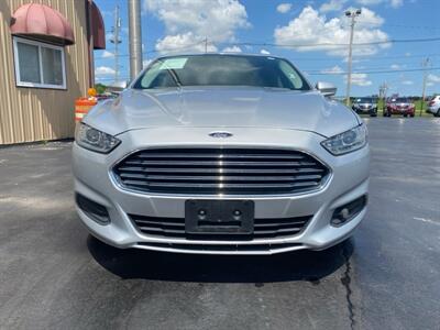 2015 Ford Fusion Hybrid SE   - Photo 2 - Cahokia, IL 62206