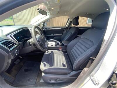2015 Ford Fusion Hybrid SE   - Photo 9 - Cahokia, IL 62206