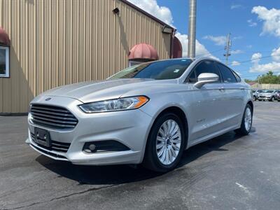 2015 Ford Fusion Hybrid SE   - Photo 1 - Cahokia, IL 62206