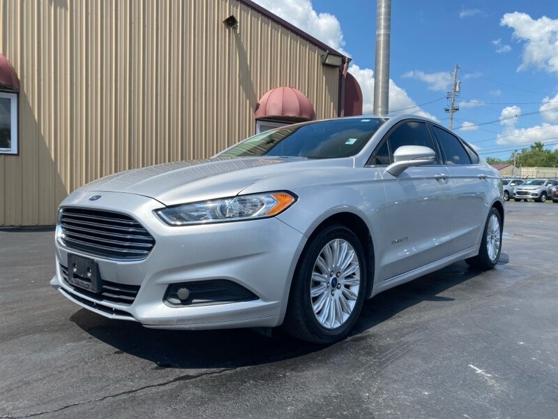 2015 Ford Fusion Hybrid SE - Photo 1 - Cahokia, IL 62206