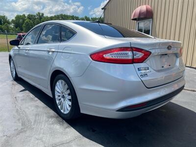 2015 Ford Fusion Hybrid SE   - Photo 7 - Cahokia, IL 62206