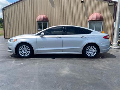 2015 Ford Fusion Hybrid SE   - Photo 8 - Cahokia, IL 62206