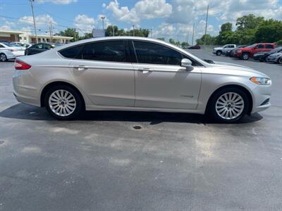 2015 Ford Fusion Hybrid SE   - Photo 4 - Cahokia, IL 62206