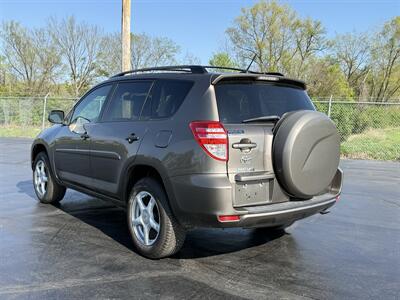 2011 Toyota RAV4   - Photo 6 - Cahokia, IL 62206