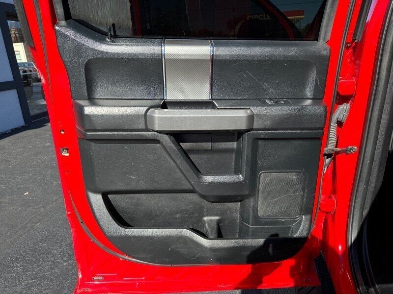 2017 Ford F-150 XLT - Photo 15 - Millstadt, IL 62260