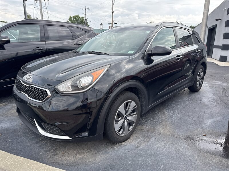 2018 Kia Niro LX   - Photo 1 - Millstadt, IL 62260