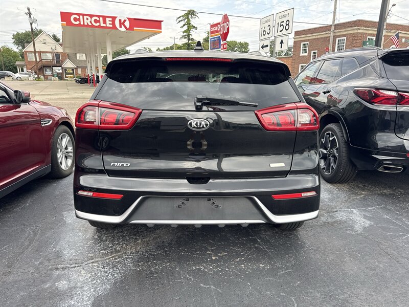 2018 Kia Niro LX - Photo 5 - Millstadt, IL 62260