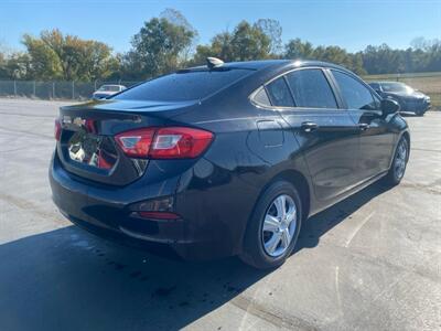 2018 Chevrolet Cruze LS Auto   - Photo 5 - Cahokia, IL 62206