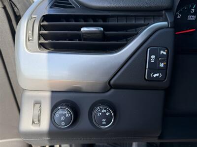 2015 Chevrolet Suburban LTZ   - Photo 18 - Cahokia, IL 62206