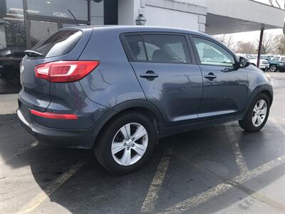 2012 Kia Sportage LX   - Photo 4 - Fairview Heights, IL 62208