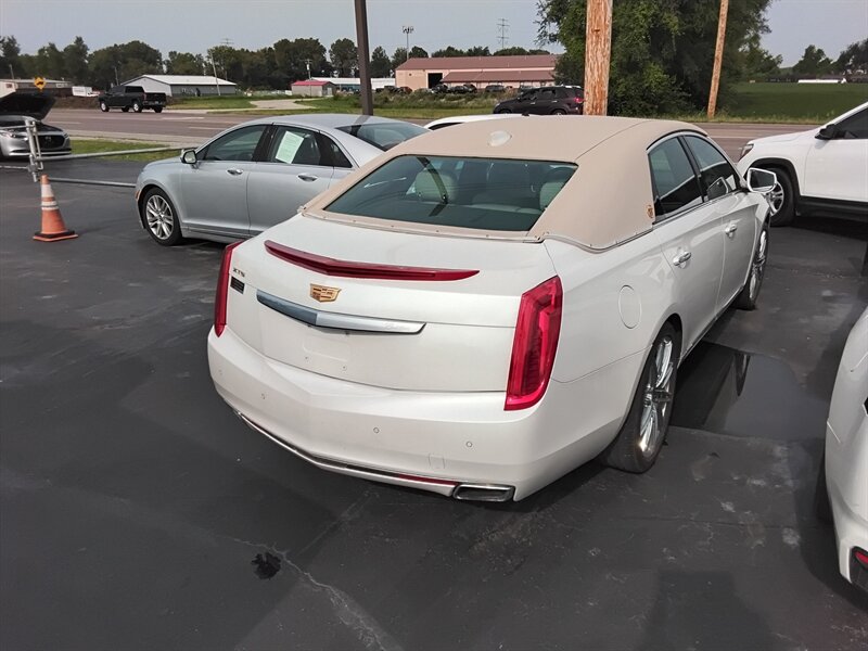2016 Cadillac XTS Luxury - Photo 3 - Cahokia, IL 62206