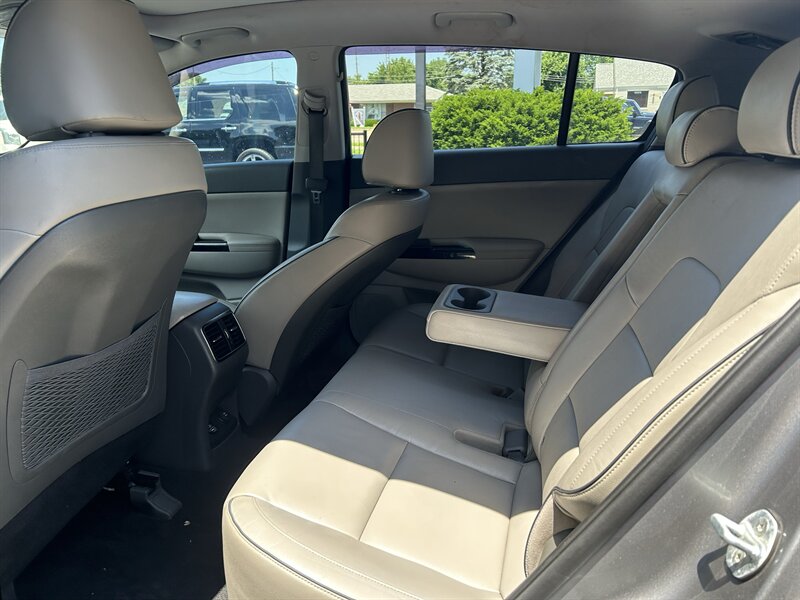 2019 Kia Sportage EX - Photo 10 - Fairview Heights, IL 62208