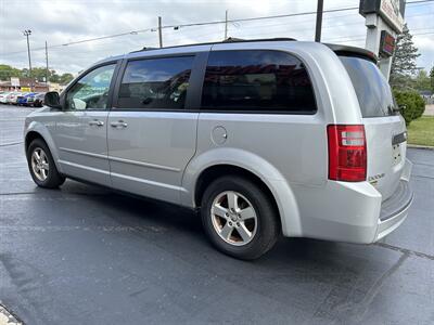 2010 Dodge Grand Caravan SE   - Photo 5 - Fairview Heights, IL 62208