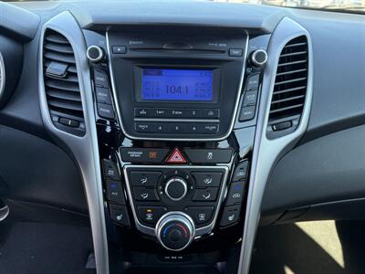 2015 Hyundai ELANTRA GT   - Photo 13 - Cahokia, IL 62206