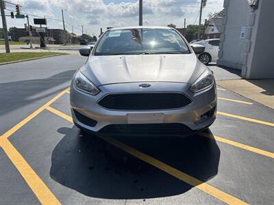 2018 Ford Focus SE   - Photo 6 - Fairview Heights, IL 62208