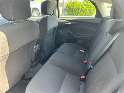 2018 Ford Focus SE   - Photo 9 - Fairview Heights, IL 62208