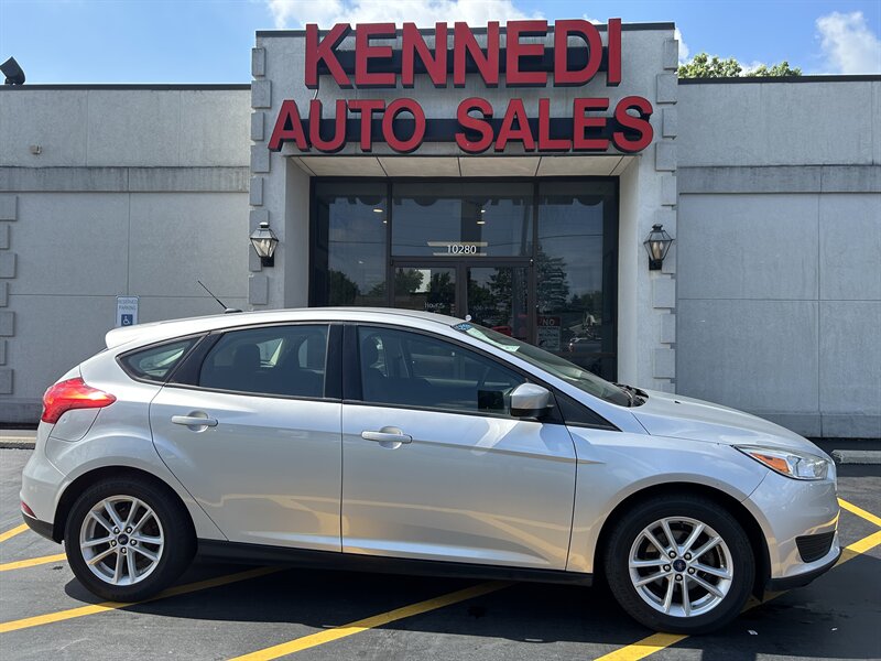 2018 Ford Focus SE - Photo 1 - Fairview Heights, IL 62208