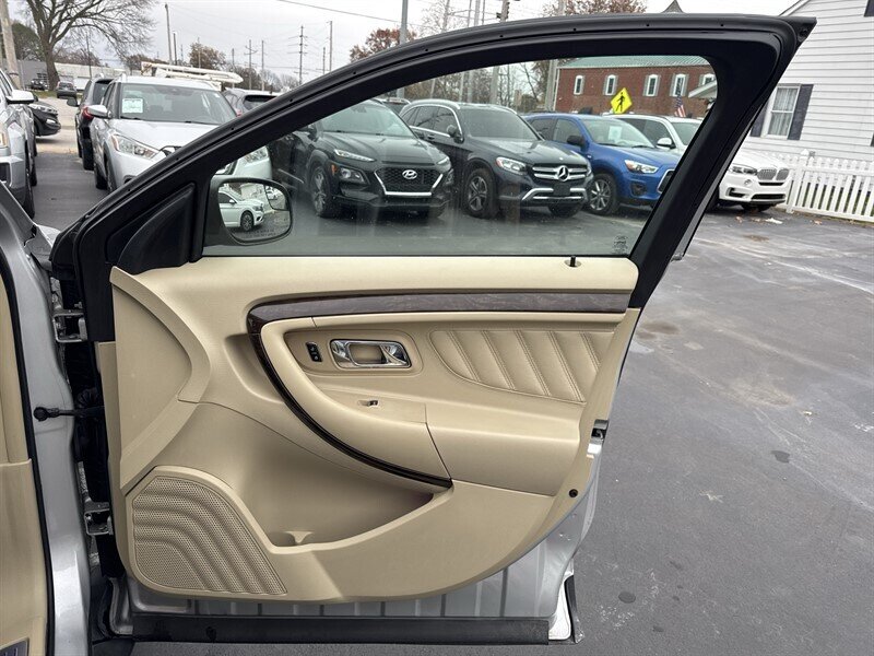 2015 Ford Taurus Limited - Photo 21 - Millstadt, IL 62260