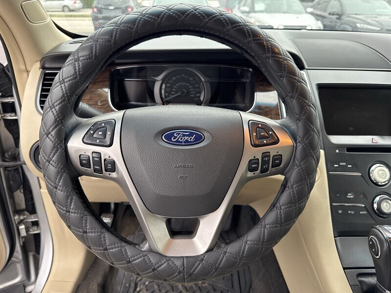 2015 Ford Taurus Limited - Photo 11 - Millstadt, IL 62260