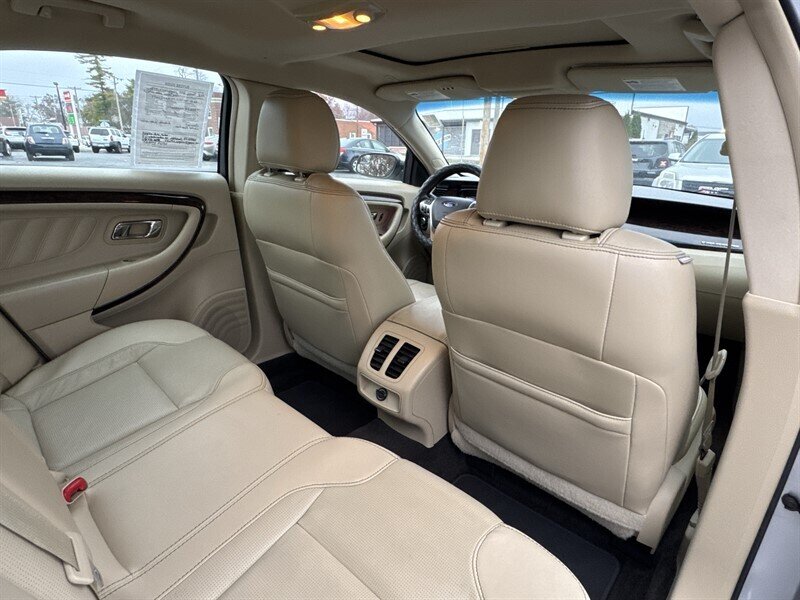 2015 Ford Taurus Limited - Photo 17 - Millstadt, IL 62260