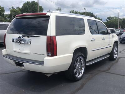 2007 Cadillac Escalade ESV   - Photo 4 - Belleville, IL 62226