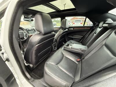 2012 Chrysler 300 Series Limited   - Photo 10 - Cahokia, IL 62206