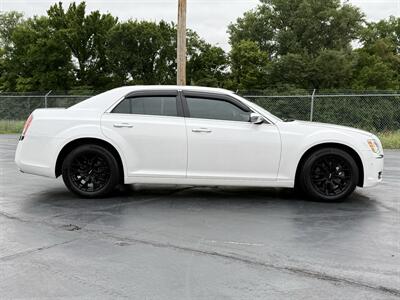 2012 Chrysler 300 Series Limited   - Photo 6 - Cahokia, IL 62206