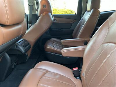 2015 Chevrolet Traverse LTZ   - Photo 9 - Fairview Heights, IL 62208