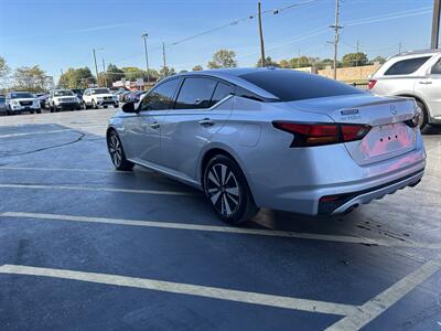 2020 Nissan Altima 2.5 SL - Photo 5 - Fairview Heights, IL 62208