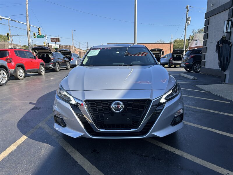 2020 Nissan Altima 2.5 SL - Photo 6 - Fairview Heights, IL 62208