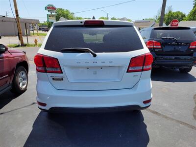 2016 Dodge Journey SXT   - Photo 3 - Belleville, IL 62226