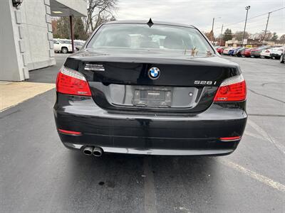 2010 BMW 528i xDrive   - Photo 7 - Fairview Heights, IL 62208