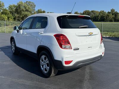 2018 Chevrolet Trax LS - Photo 15 - Cahokia, IL 62206