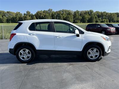 2018 Chevrolet Trax LS - Photo 4 - Cahokia, IL 62206