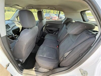 2018 Chevrolet Trax LS - Photo 9 - Cahokia, IL 62206