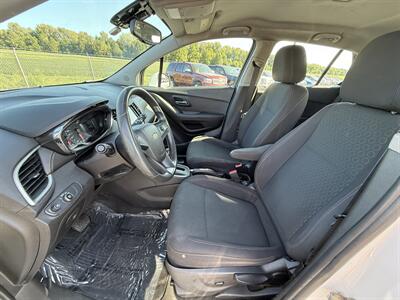 2018 Chevrolet Trax LS - Photo 8 - Cahokia, IL 62206